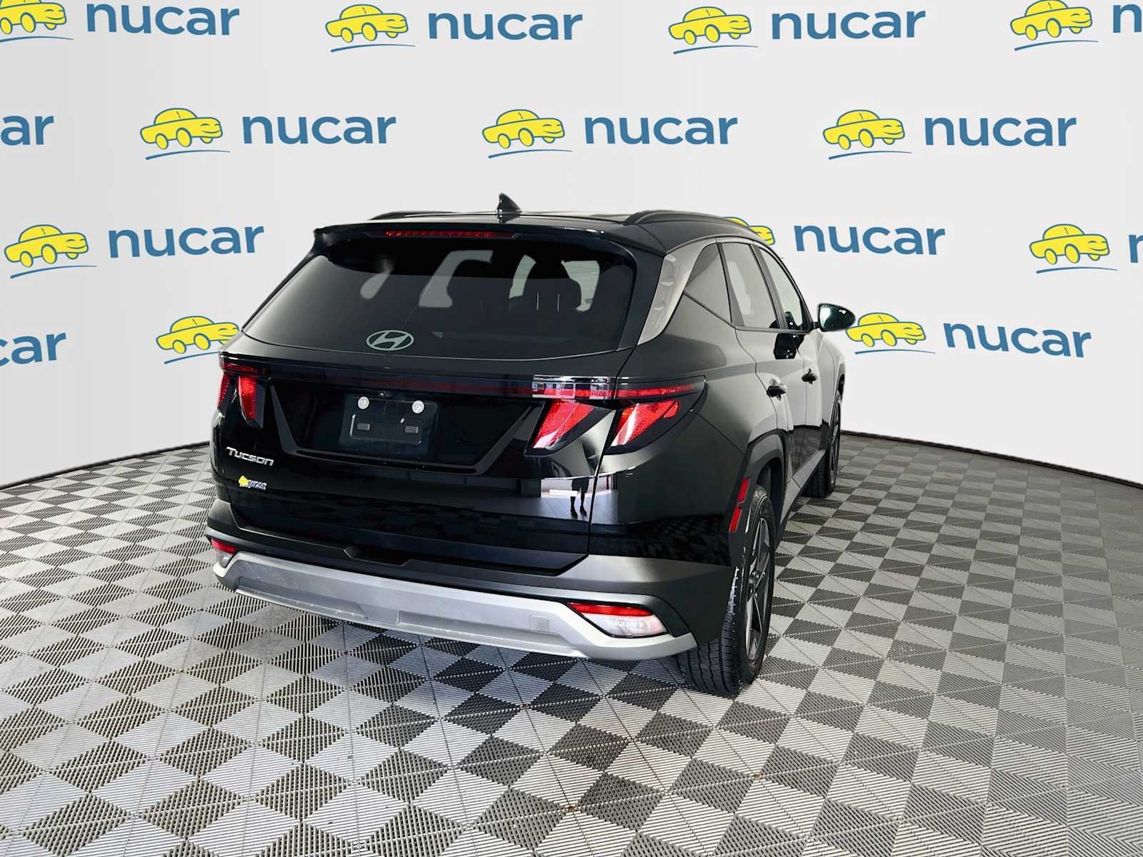 Certified Used 2025 Phantom Black Hyundai SEL image 7