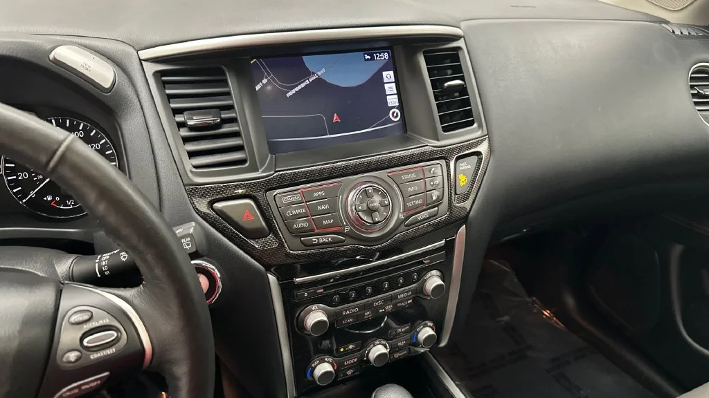 Certified Used 2020 Gray Nissan SL image 14