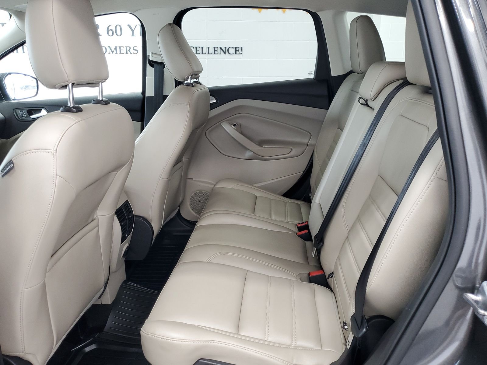 Used 2019 Gray Ford SEL image 25
