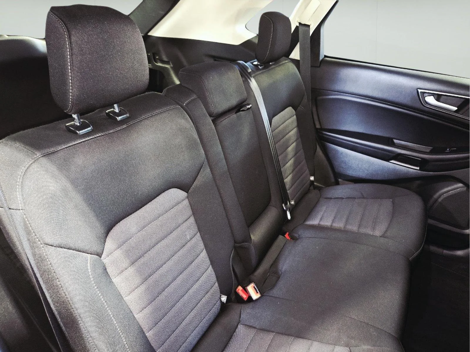 Used 2023 Agate Black Ford SE image 43