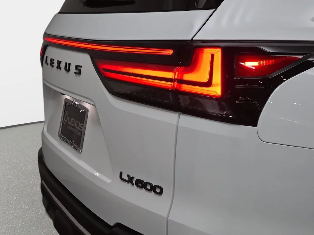 New 2026 Ultra White Lexus F SPORT HANDLING image 31