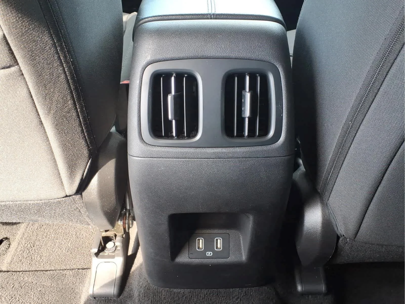 Used 2024 Hampton Gray Hyundai SEL image 30