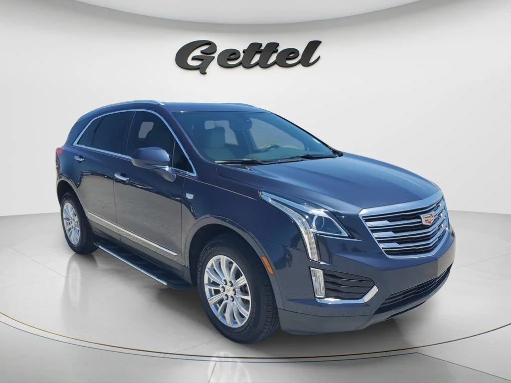 Used 2018 HARBOR BLUE METALLIC Cadillac FWD image 3