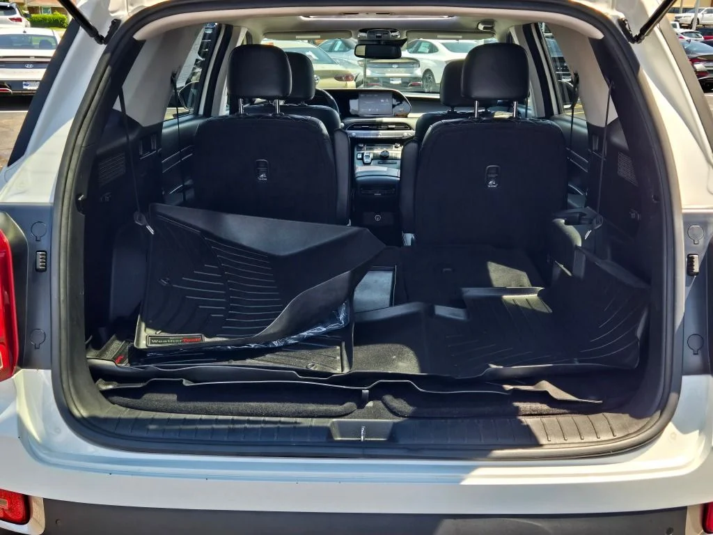 Used 2022 White Hyundai SEL image 14