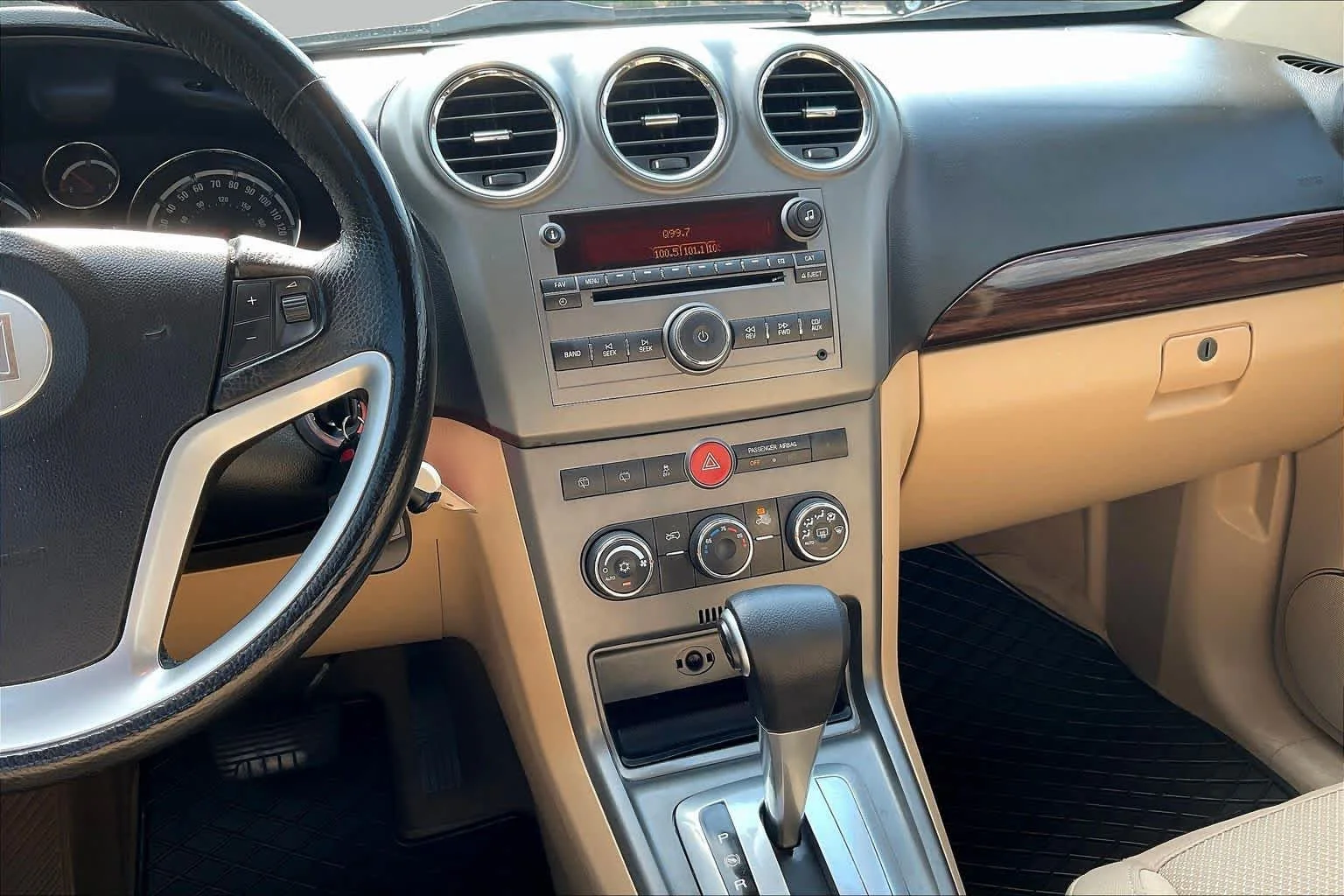 Used 2008 Ruby Red Saturn XR image 6