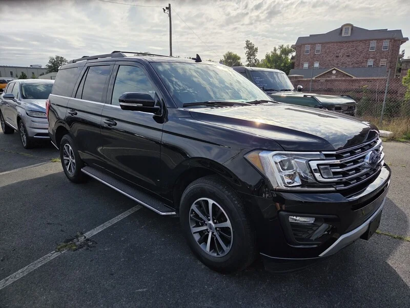 Used 2019 Black Metallic FORD XLT image 3