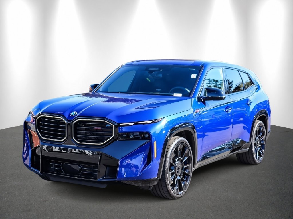 2026 BMW XM photo 3