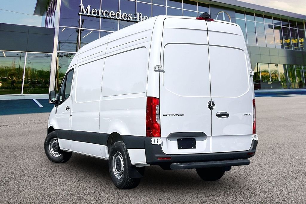 New 2026 Arctic White Mercedes-Benz Cargo 144 WB image 3