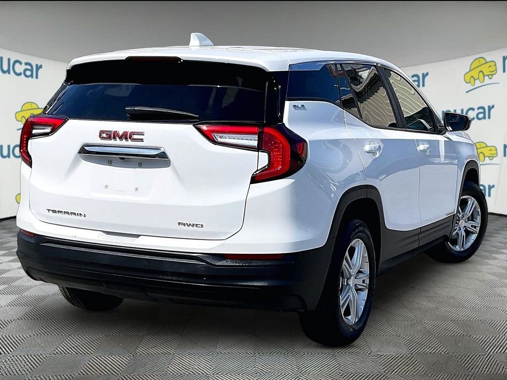 Used 2024 White GMC SLE image 6