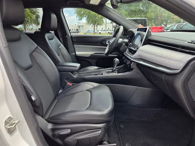 Certified Used 2025 White Jeep Latitude image 19