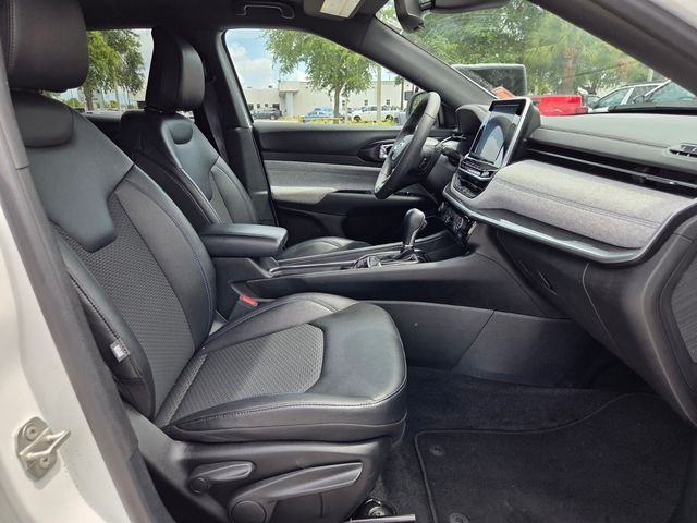 Certified Used 2025 White Jeep Latitude image 19