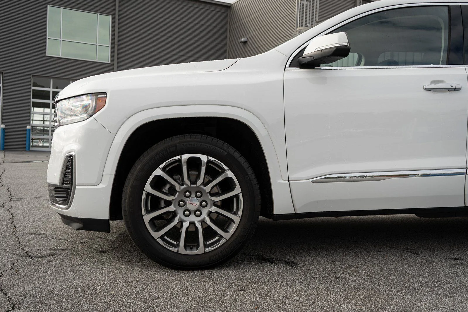 Used 2023 White GMC Denali image 4