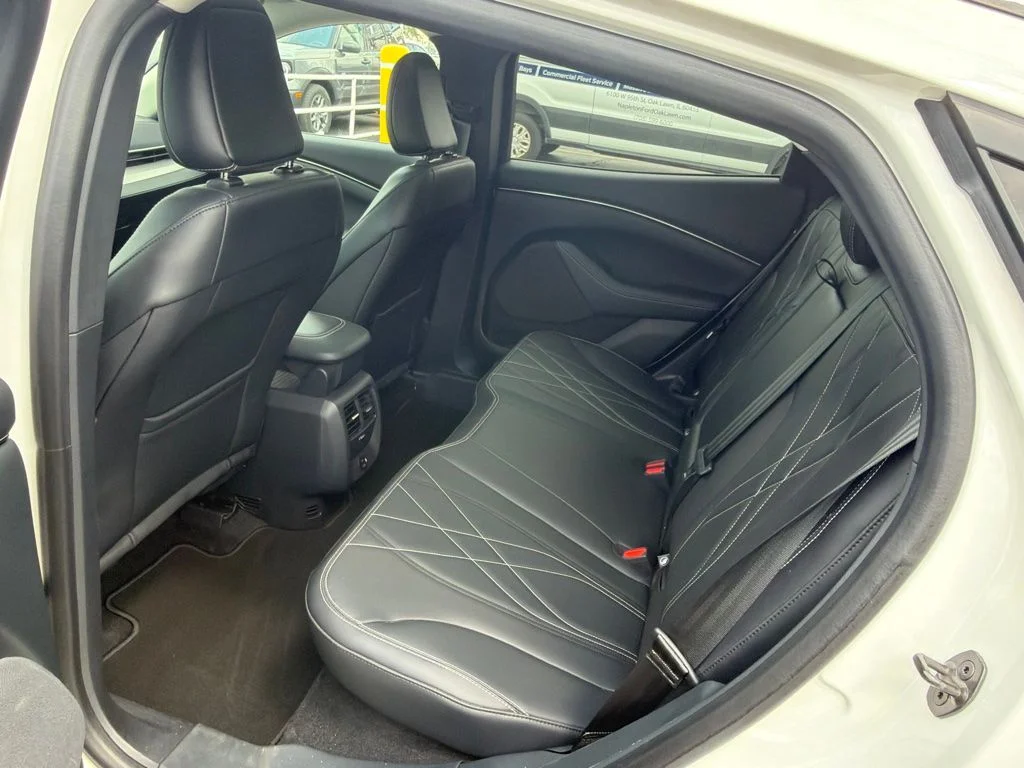 Used 2021 White Ford California Route 1 image 8