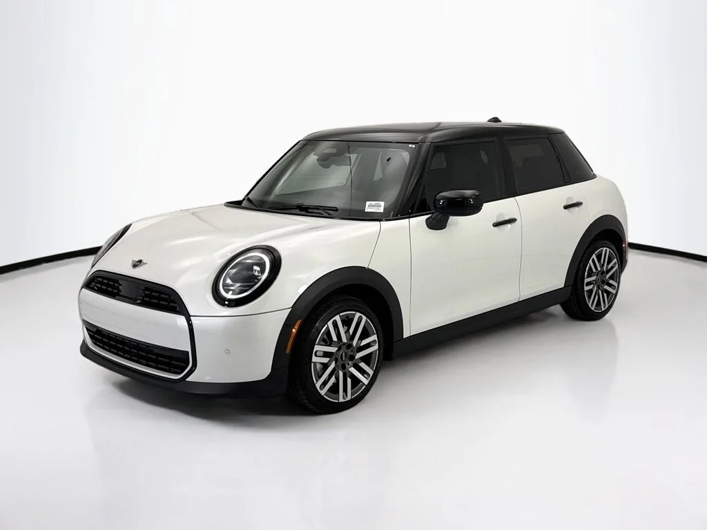 2026 MINI Hardtop's photo