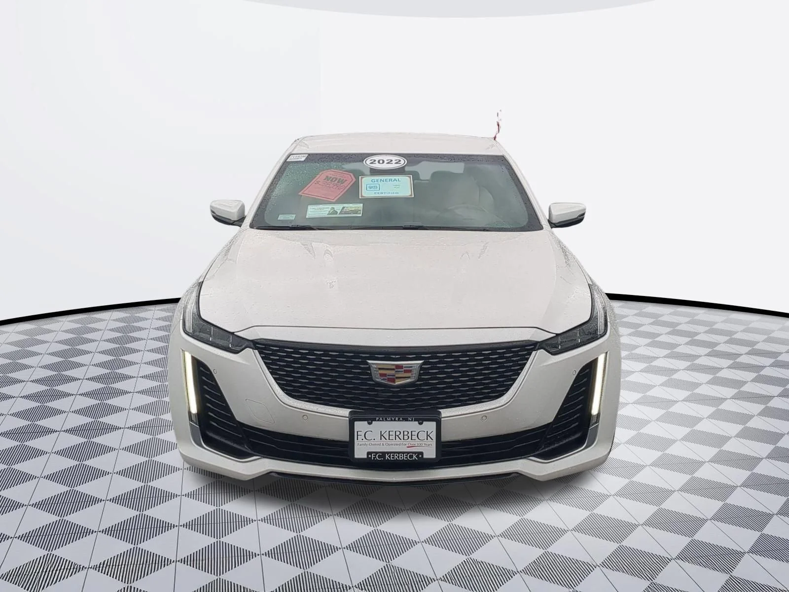 Used 2022 Crystal White Tricoat Cadillac Premium Luxury image 3