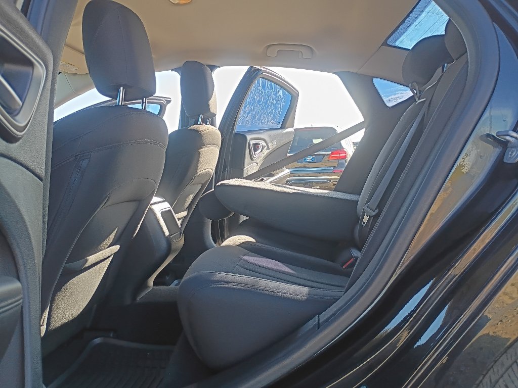 Used 2016 Black Clearcoat Chrysler Limited image 20