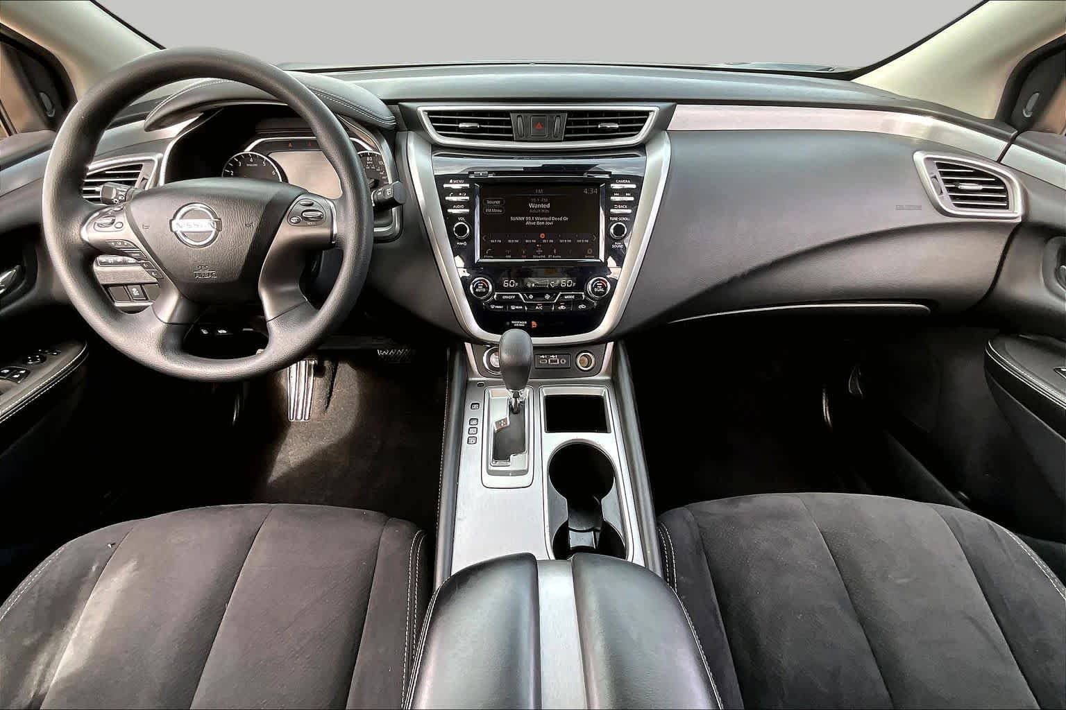 Used 2020 Super Black Metallic Nissan S image 15