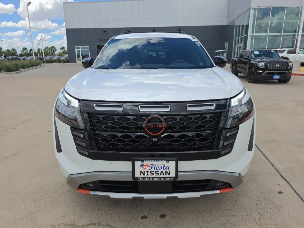 New 2026 Everest White Pearl TriCoat Nissan Rock Creek® image 9