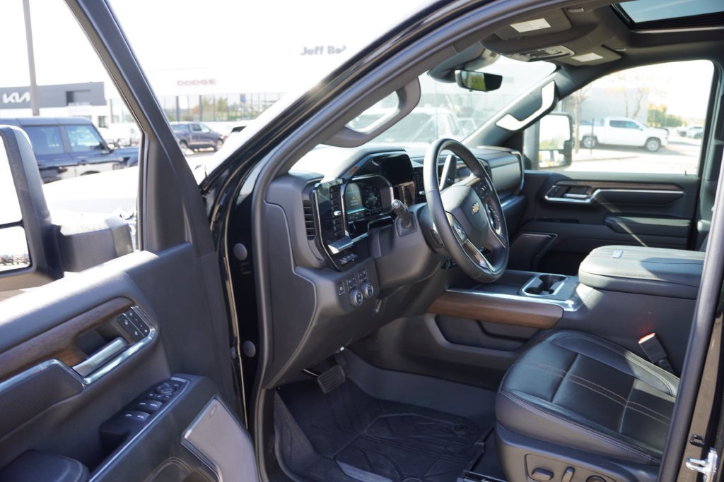 2024 Chevrolet Silverado 3500HD High Country - Photo 15