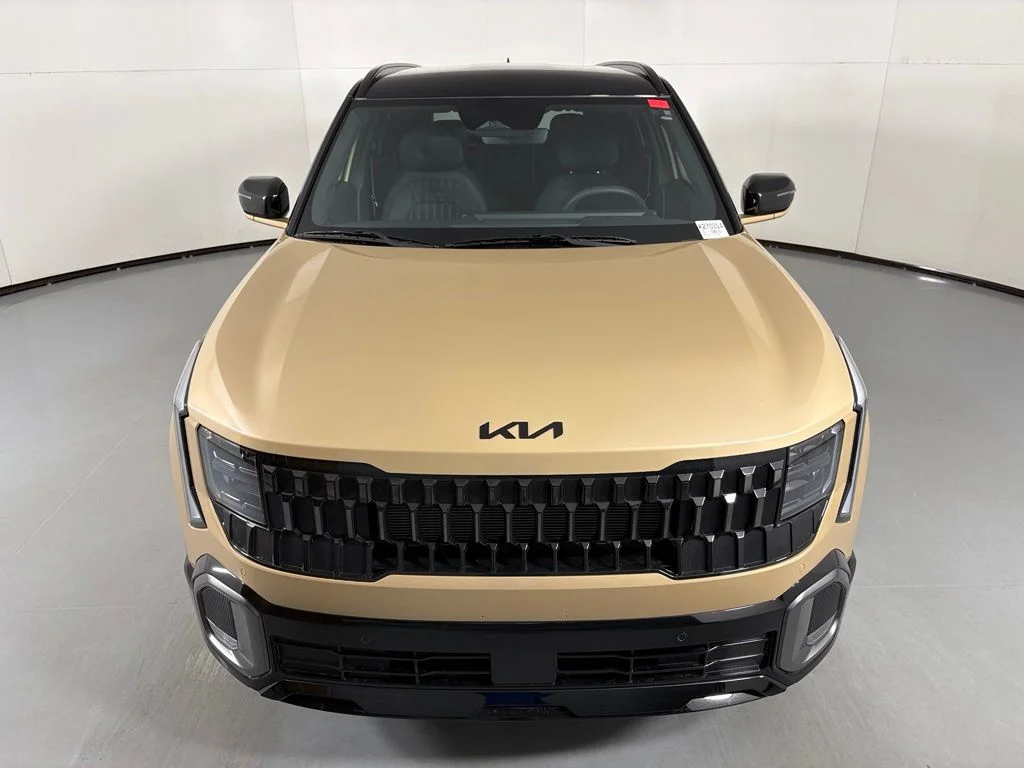 New 2027 Terrain Brown / Black Roof Kia X-Line S image 3