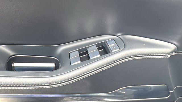 Used 2025 Gray Lincoln Reserve image 21
