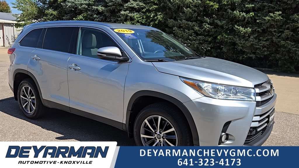 Used 2019 Celestial Silver Metallic Toyota SE image 1