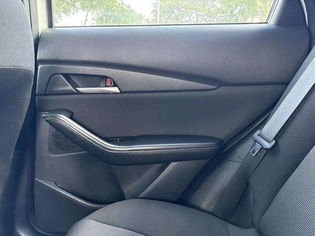 Certified Used 2025 White Mazda 2.5 S image 21