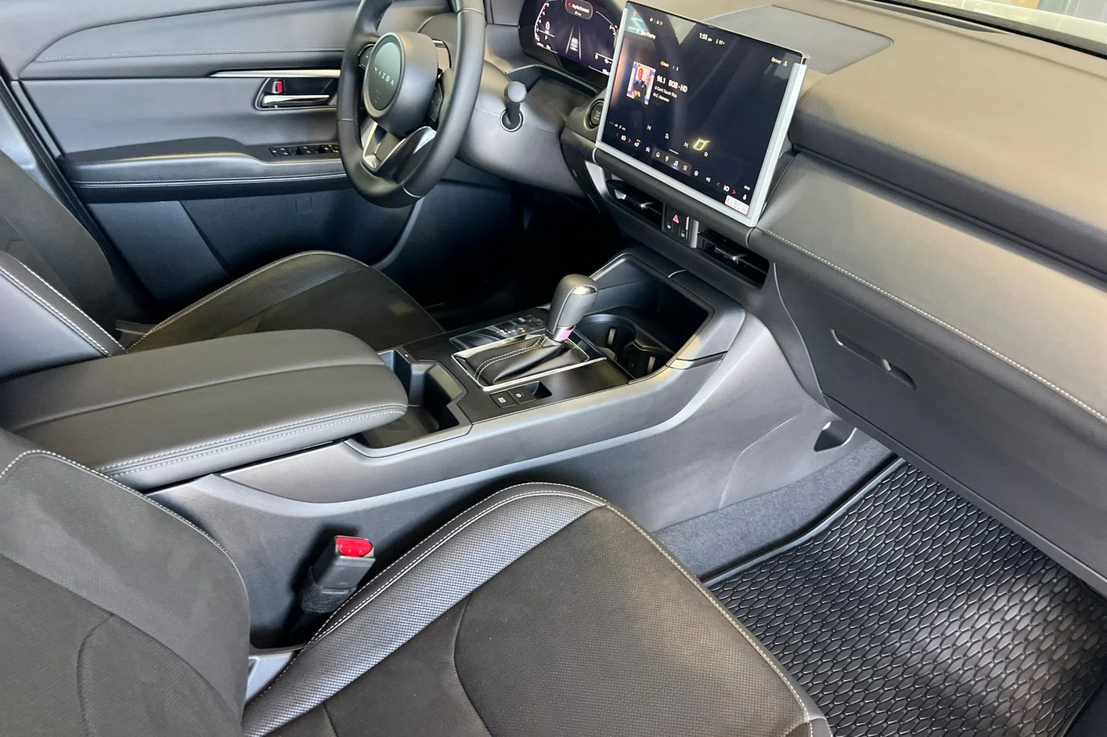 New 2026 Machine Gray Metallic Mazda 2.5 S Select AWD image 13