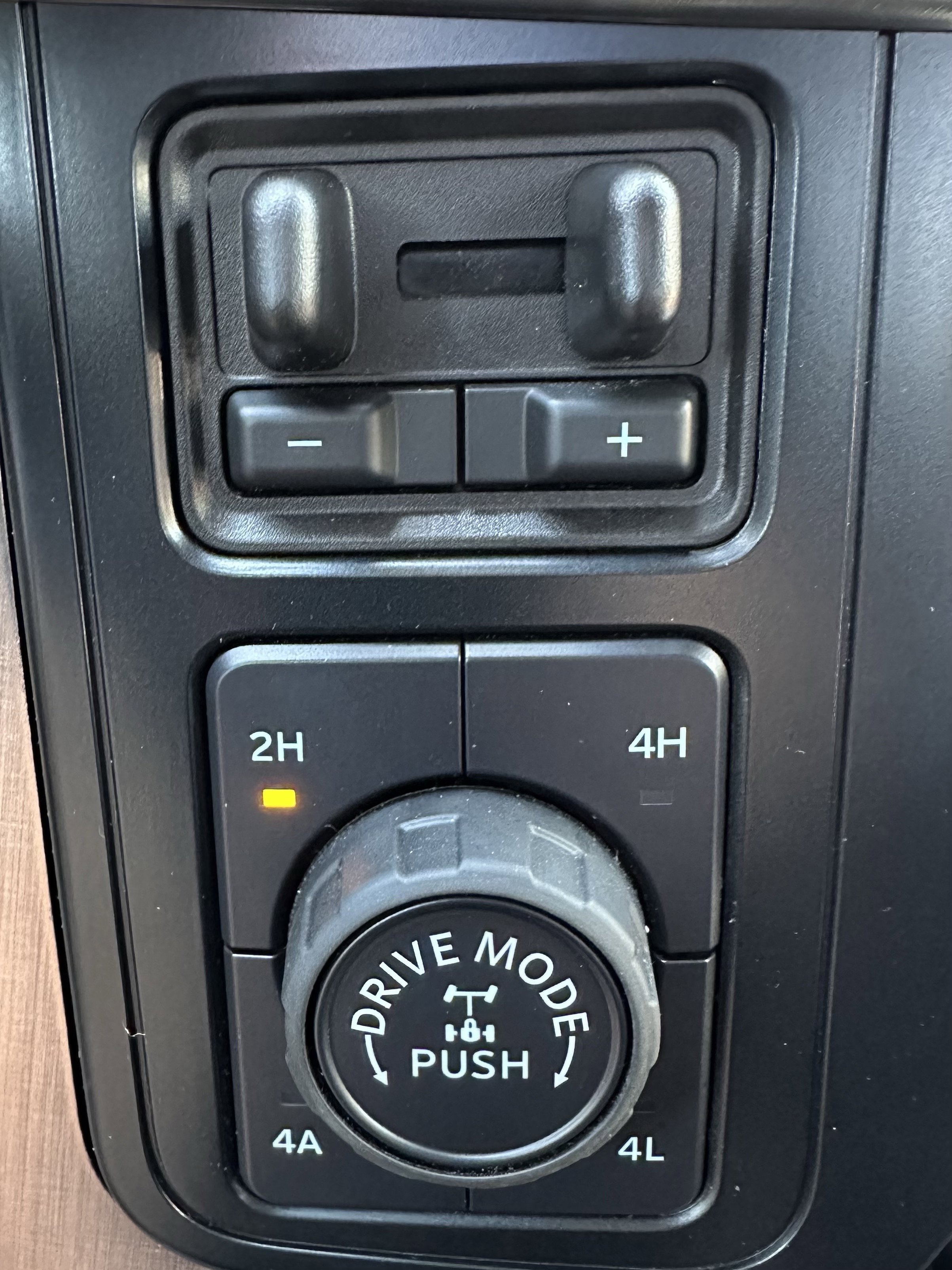 Certified Used 2025 Agate Black Metallic Ford King Ranch image 22