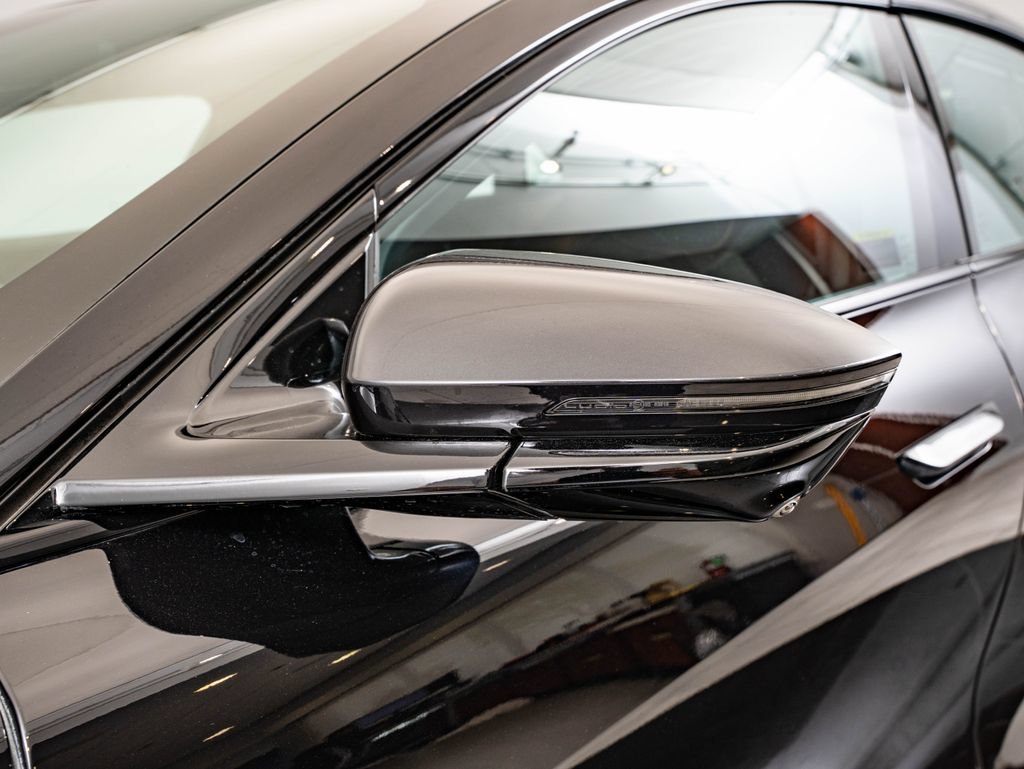 Used 2024 Black Lucid Touring image 15