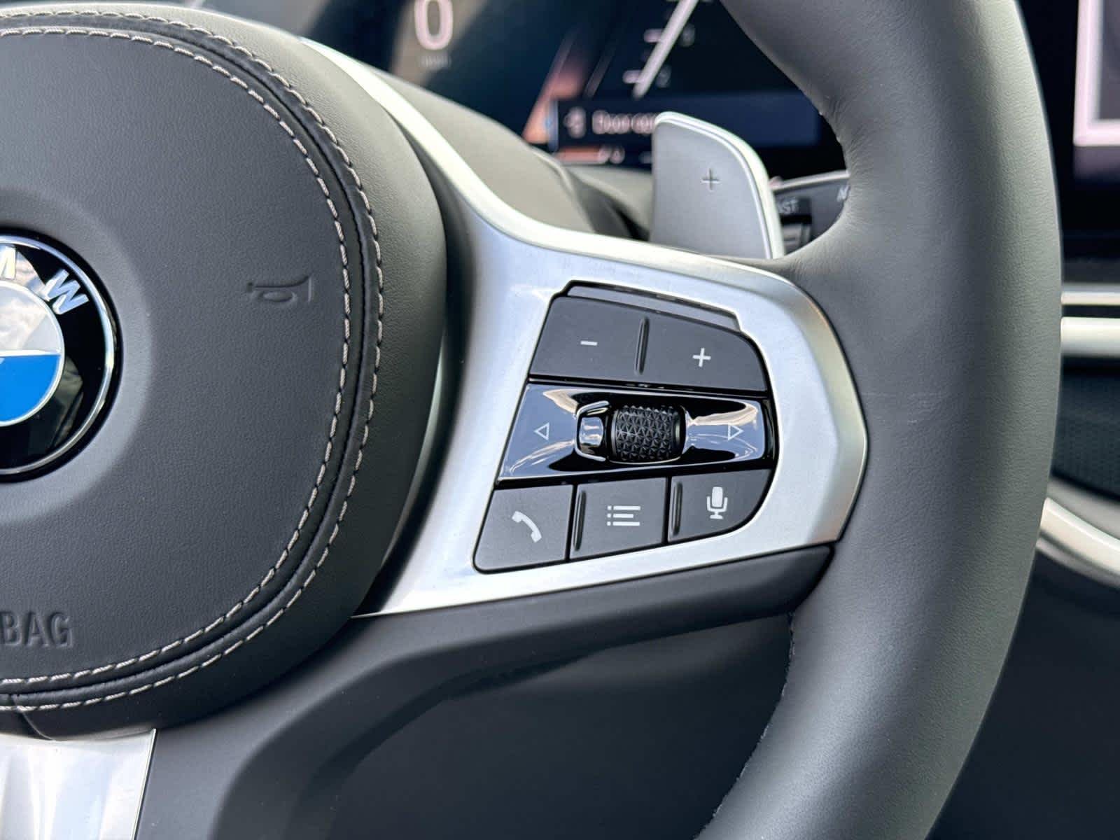 New 2026 Dravit Grey Metallic BMW xDrive40i image 23