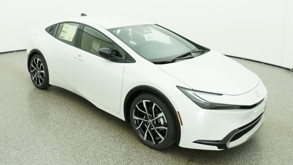 New 2026 Wind Chill Pearl Toyota XSE image 10