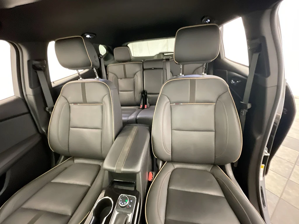 Used 2023 Black Chevrolet Premier image 20