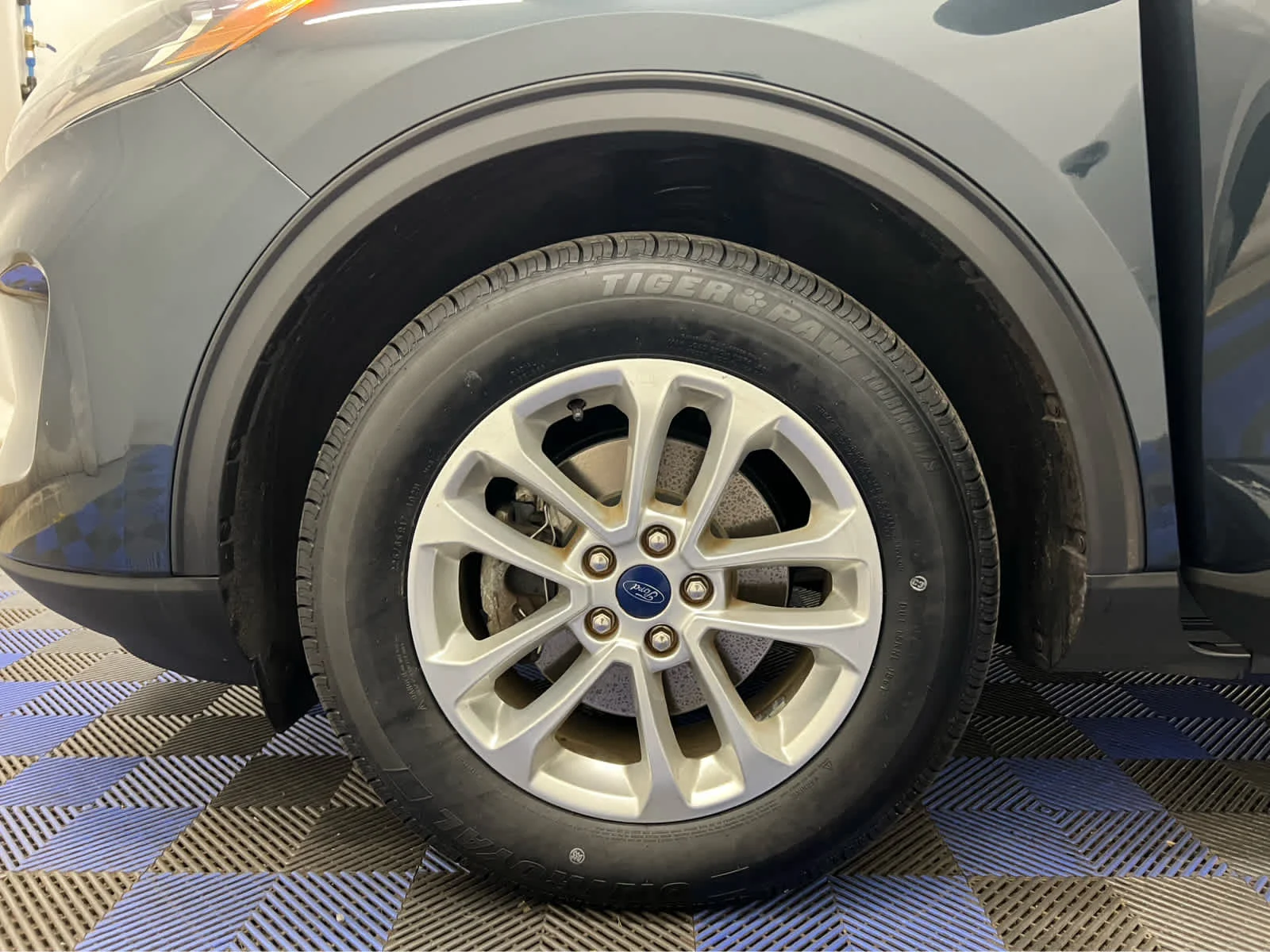 Used 2022 Stone Blue Metallic Ford SE image 7