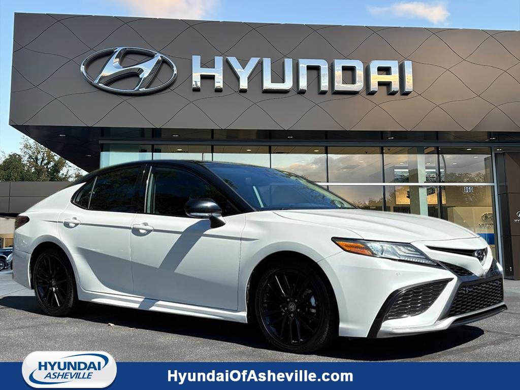 Used 2023 Wind Chill Pearl W/Midnight Black Metallic Roof Toyota XSE image 1