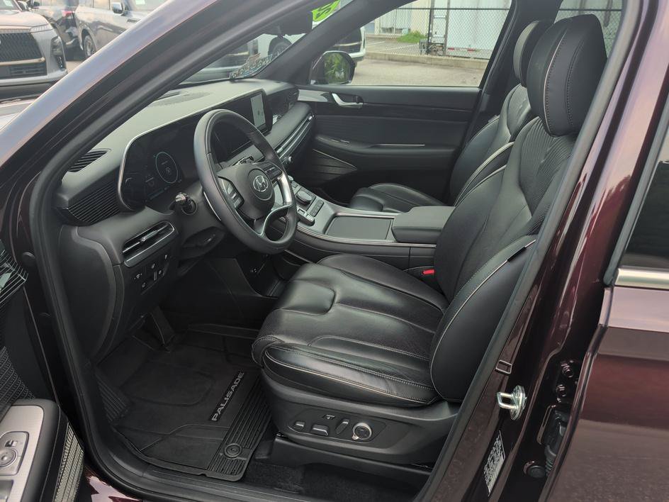 Used 2025 Sierra Burgundy Hyundai Calligraphy image 8