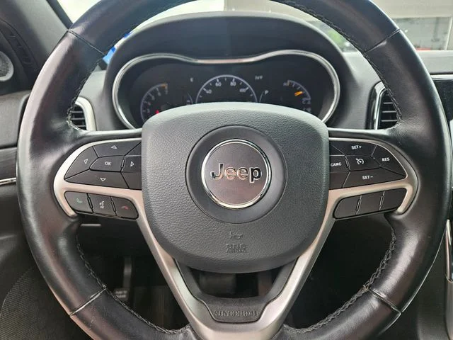 Used 2020 Granite Crystal Clearcoat Metallic Jeep Limited image 9
