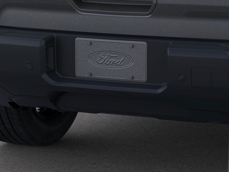 New 2025 Carbonized Gray Metallic Ford Outer Banks® image 23
