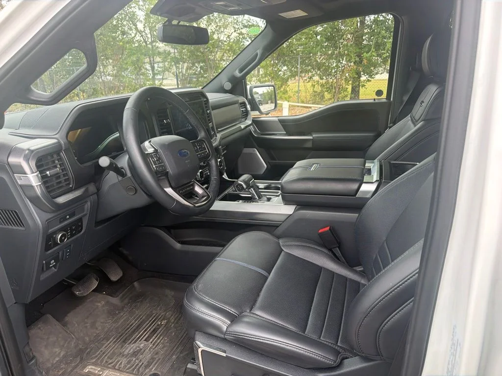 Used 2025 White Ford Platinum image 2