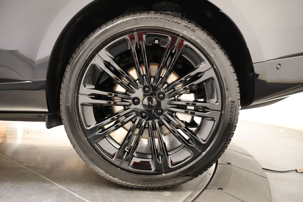 New 2026 Carpathian Grey LAND ROVER SE image 10
