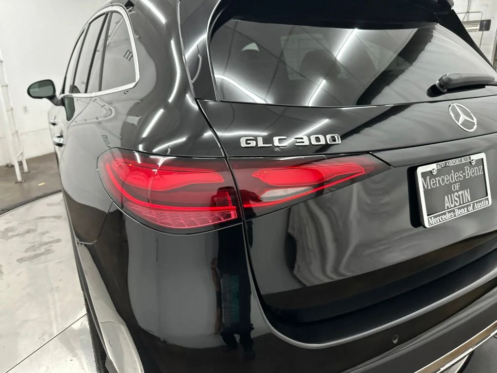 New 2026 Black Mercedes-Benz GLC 300 image 11