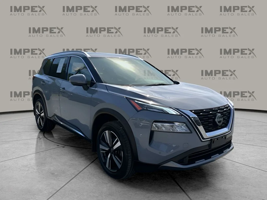 Used 2023 Gray Nissan SL image 7