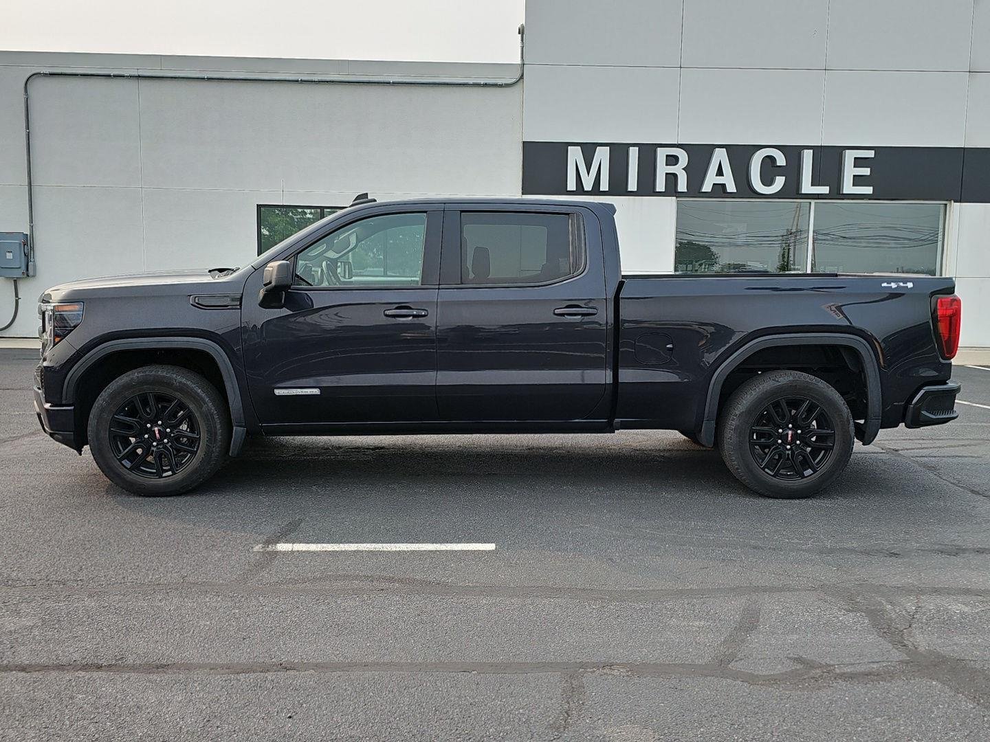 Used 2023 Titanium Rush Metallic GMC Elevation image 8
