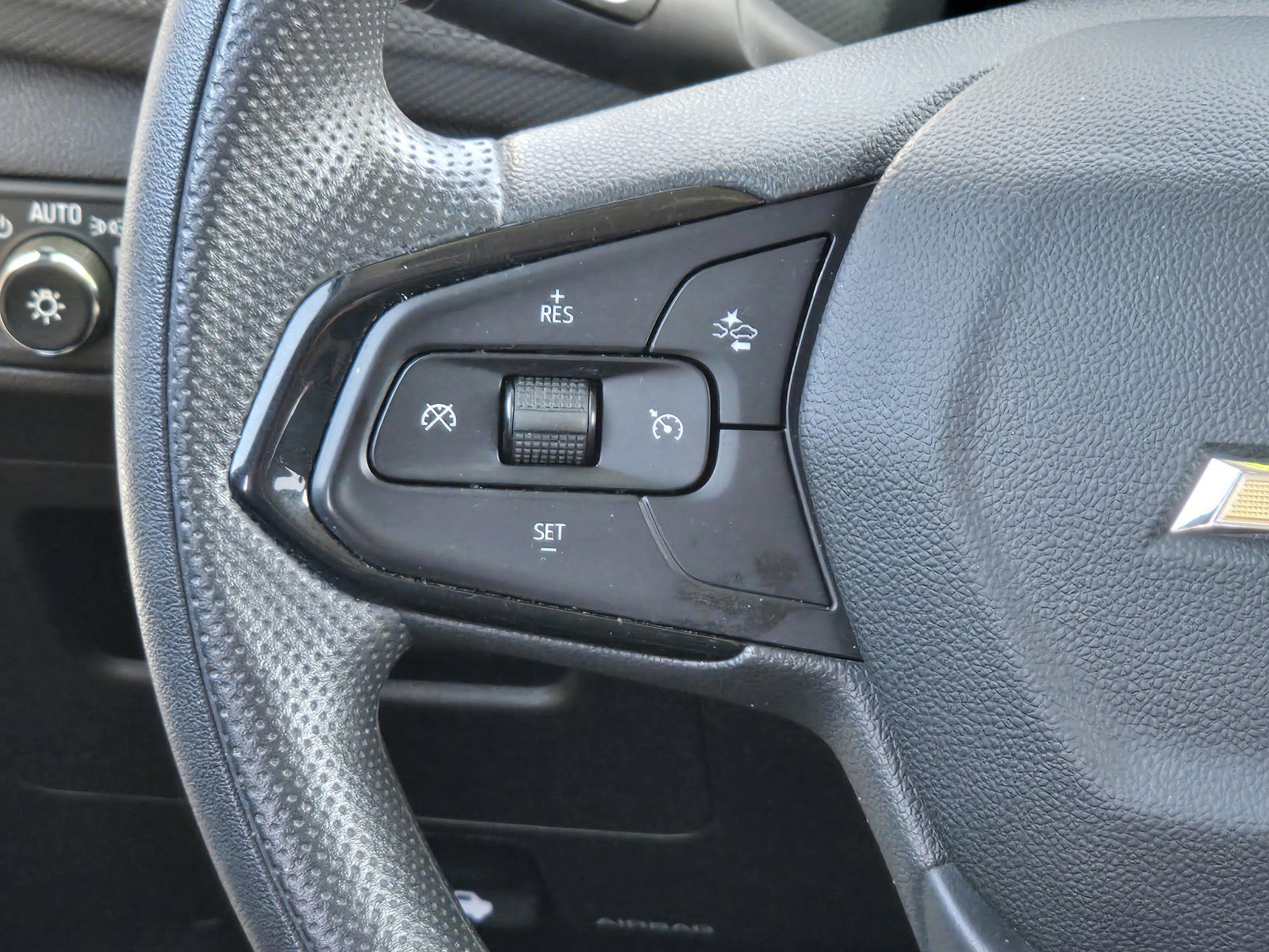Used 2025 Crimson Metallic Chevrolet LT image 14