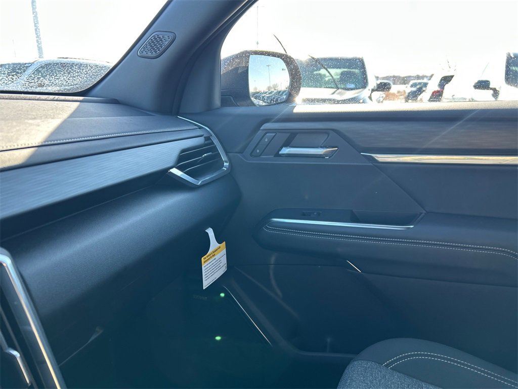 2026 GMC ACADIA - Image 26