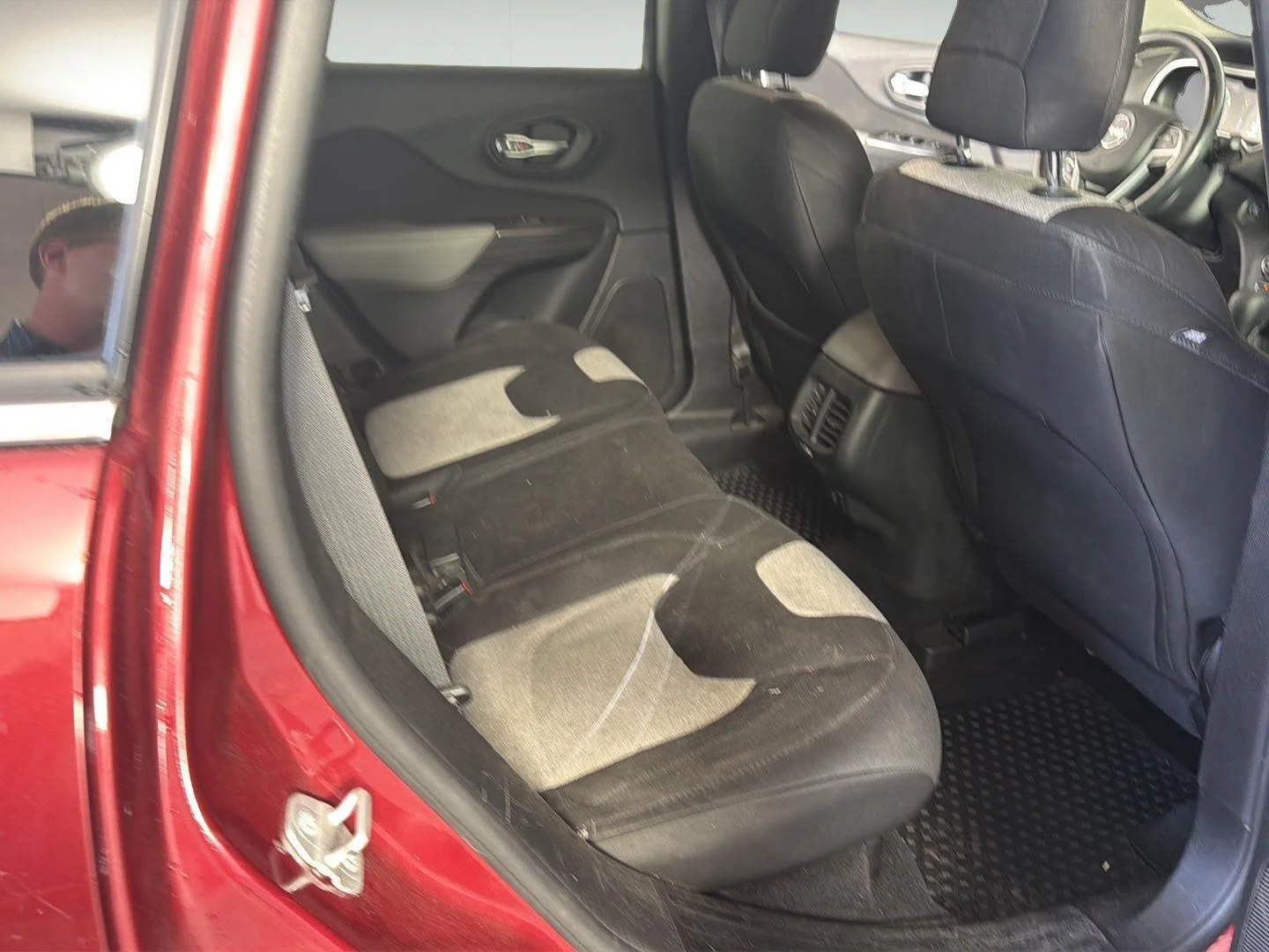 Used 2014 Deep Cherry Red Crystal Pearlcoat Jeep Latitude image 15