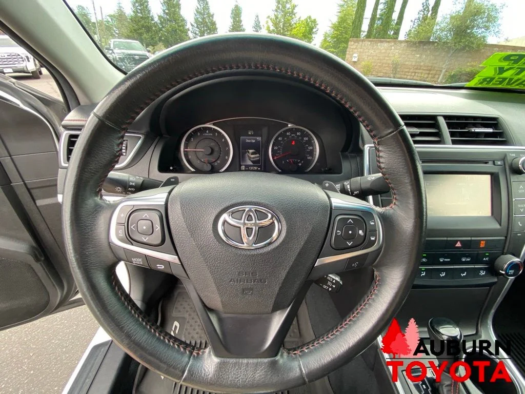 Used 2017 Ice Cap Toyota SE image 33