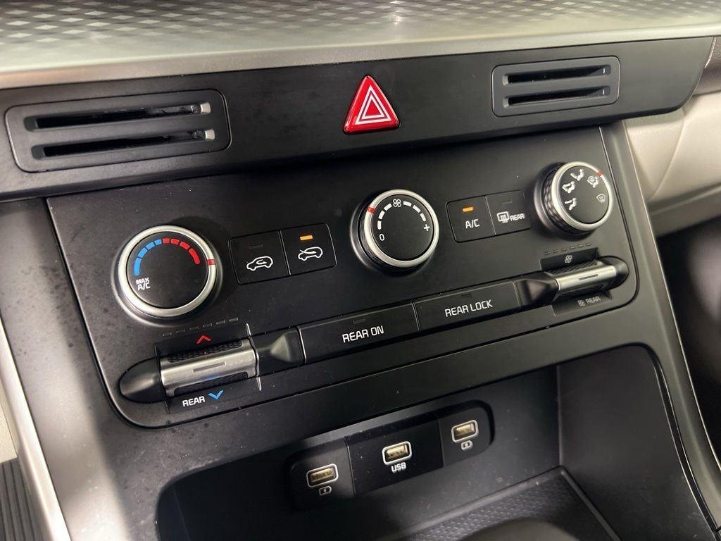 Used 2024 Panthera Metal Kia LX image 17