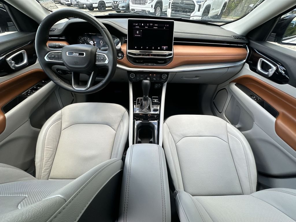 Used 2022 White Jeep Limited image 19
