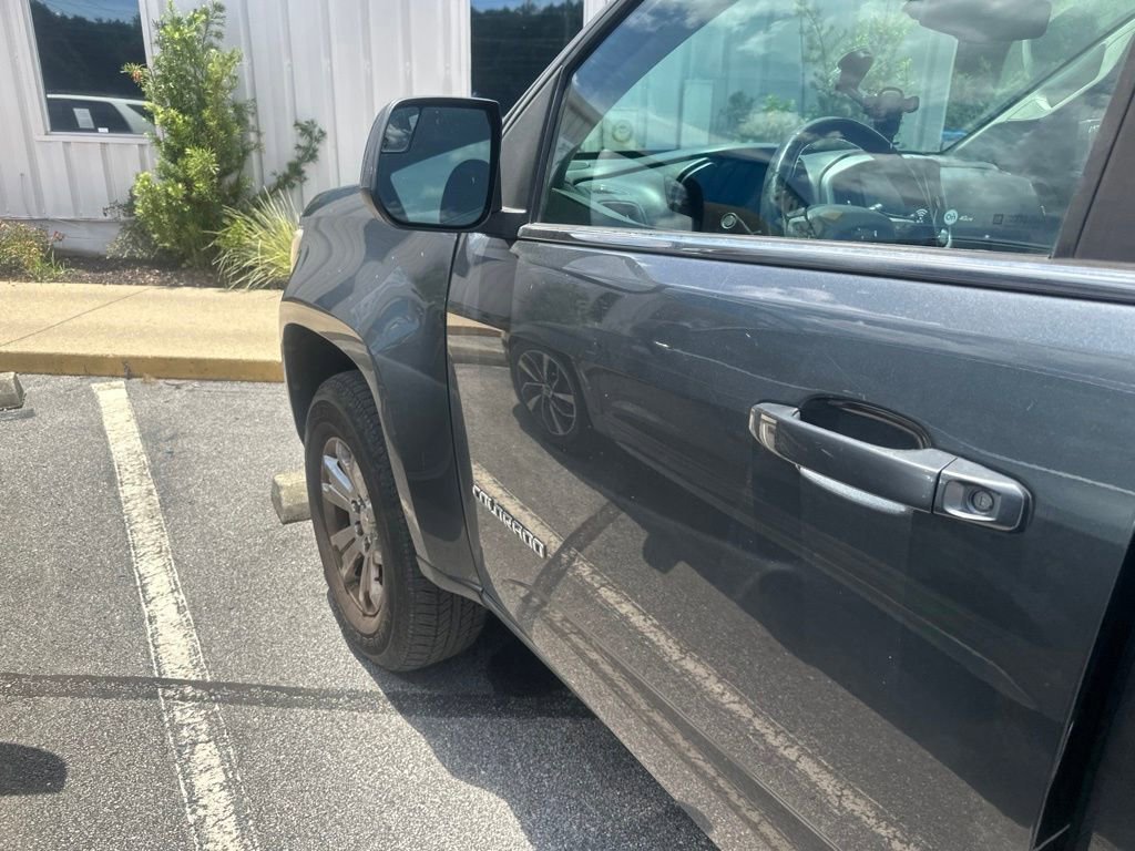 Used 2017 CYBER GRAY METALLIC Chevrolet 2WD LT image 5